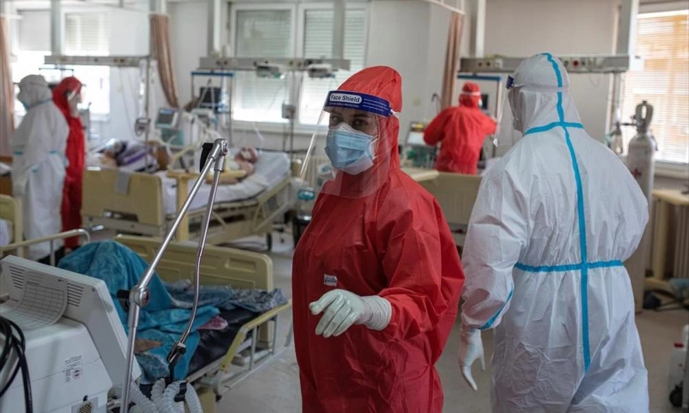 ''Καλπάζει'' η πανδημία στη Σερβία: 7.628 κρούσματα σε μία μέρα